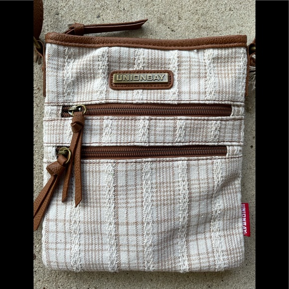 Union Bay Crossbody Natural/Tan Bag New - Picture 3 of 4